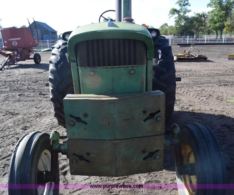 image for item J7126 John Deere 4010 tractor