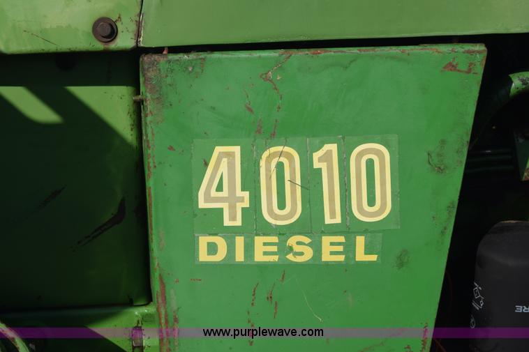 image for item J7126 John Deere 4010 tractor