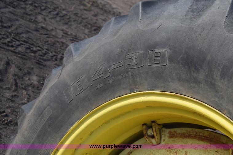 image for item J7126 John Deere 4010 tractor