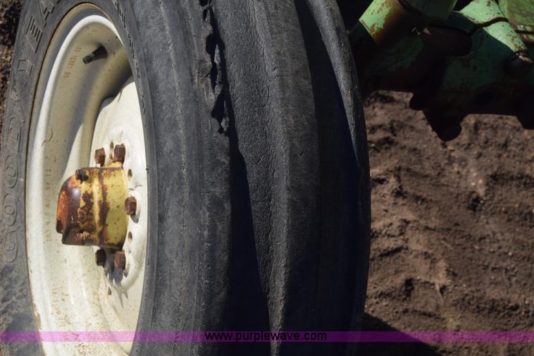 image for item J7126 John Deere 4010 tractor