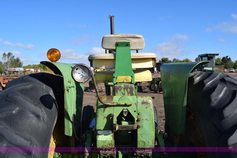 image for item J7126 John Deere 4010 tractor