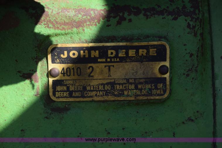 image for item J7126 John Deere 4010 tractor