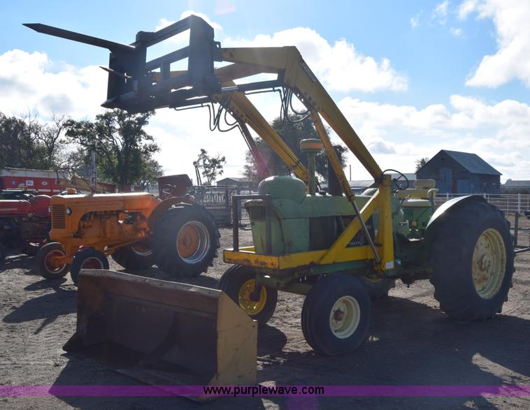 image for item J7129 John Deere 4010 tractor