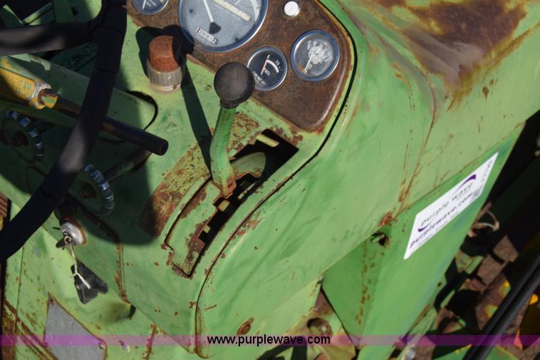 image for item J7129 John Deere 4010 tractor