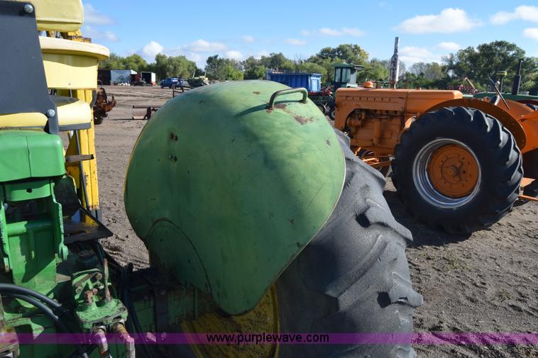 image for item J7129 John Deere 4010 tractor