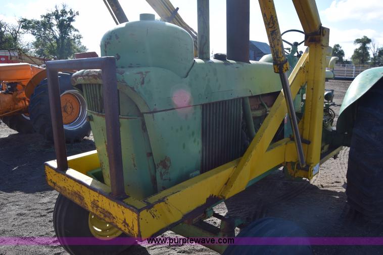 image for item J7129 John Deere 4010 tractor