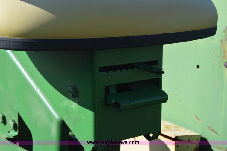 image for item J7129 John Deere 4010 tractor