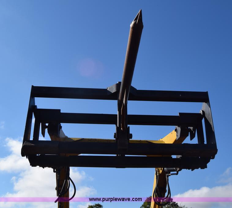 image for item J7129 John Deere 4010 tractor