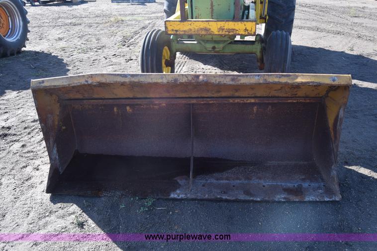 image for item J7129 John Deere 4010 tractor