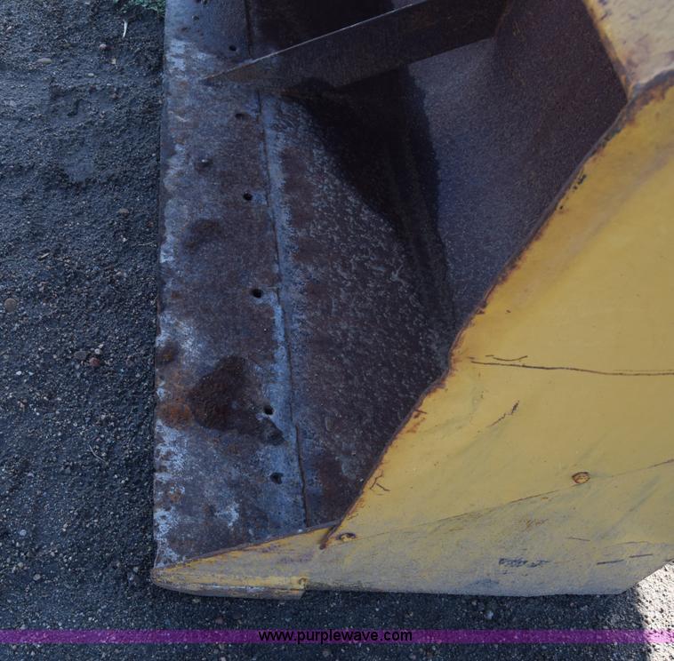 image for item J7129 John Deere 4010 tractor