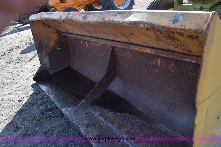 image for item J7129 John Deere 4010 tractor