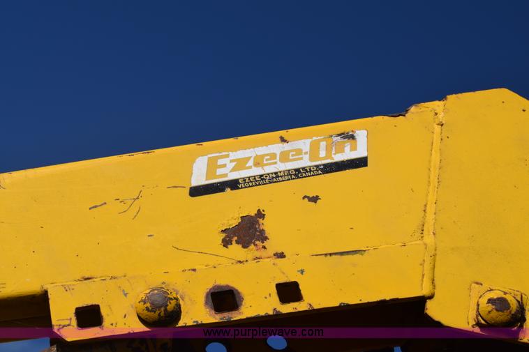 image for item J7129 John Deere 4010 tractor