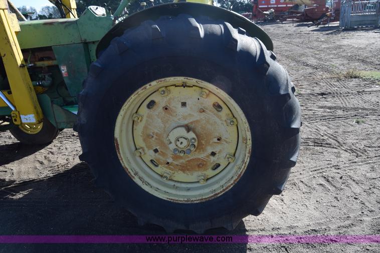 image for item J7129 John Deere 4010 tractor