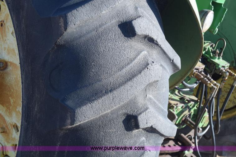 image for item J7129 John Deere 4010 tractor