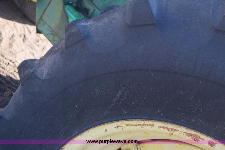 image for item J7129 John Deere 4010 tractor