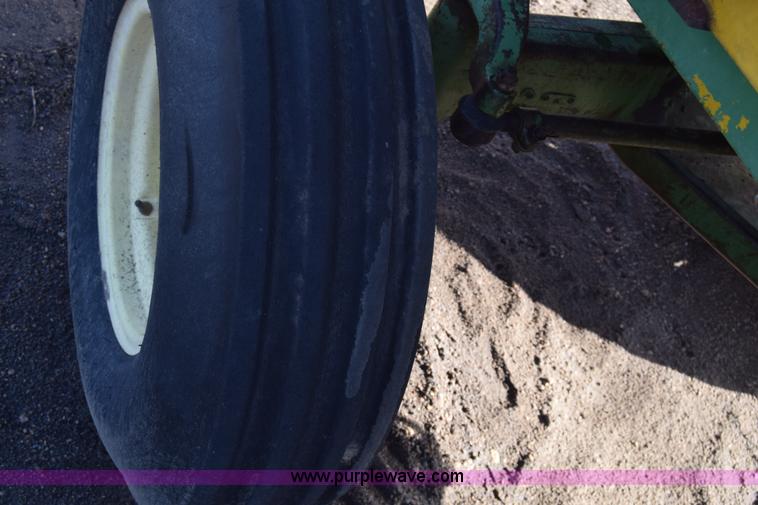 image for item J7129 John Deere 4010 tractor