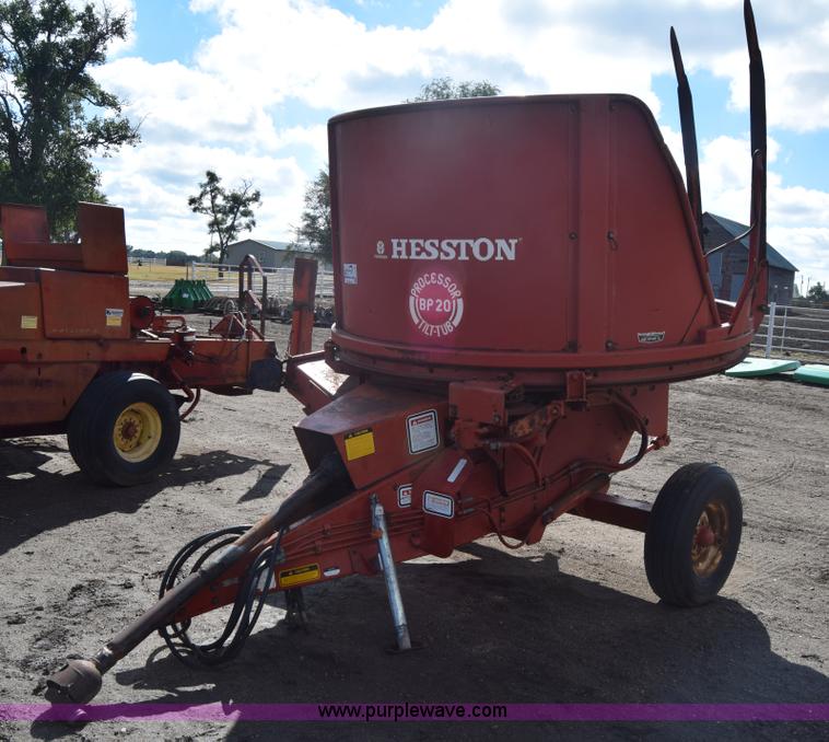 image for item J7136 Hesston BP20 tilt tub hay processor