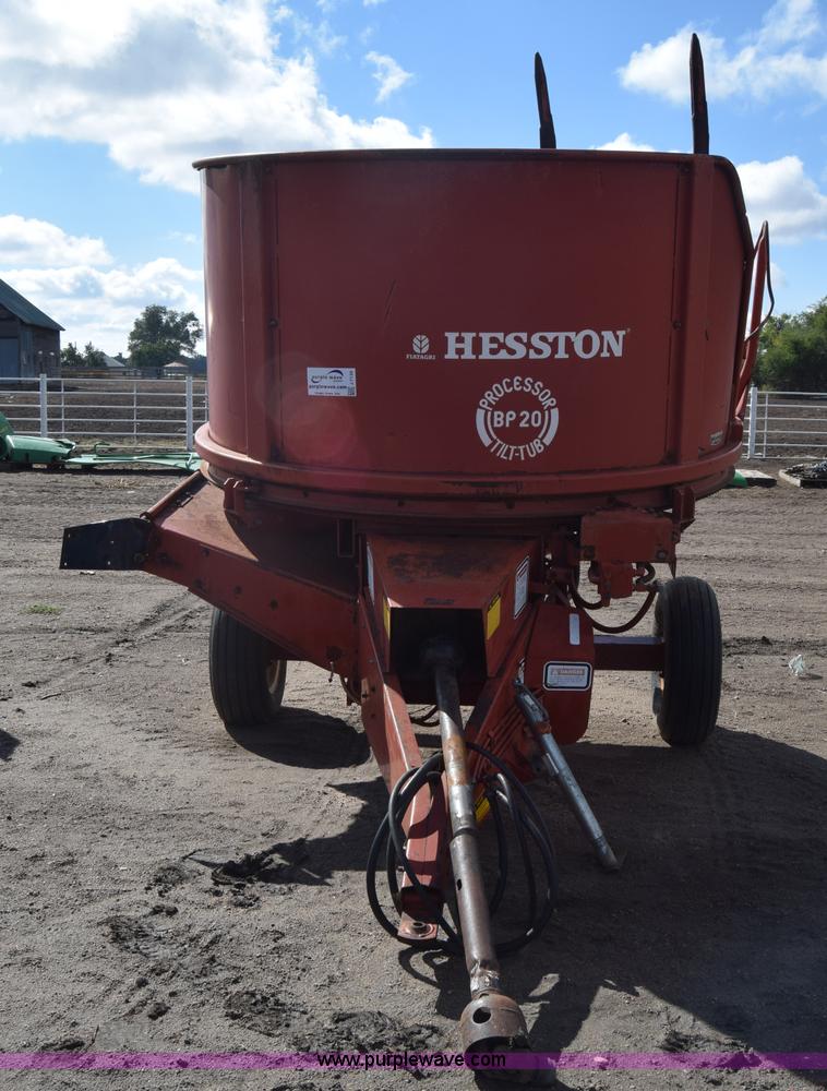 image for item J7136 Hesston BP20 tilt tub hay processor