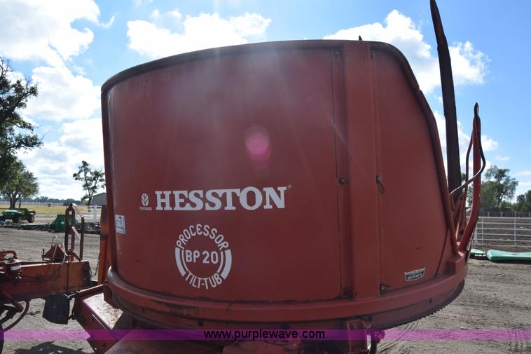 image for item J7136 Hesston BP20 tilt tub hay processor