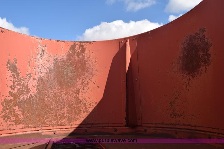 image for item J7136 Hesston BP20 tilt tub hay processor