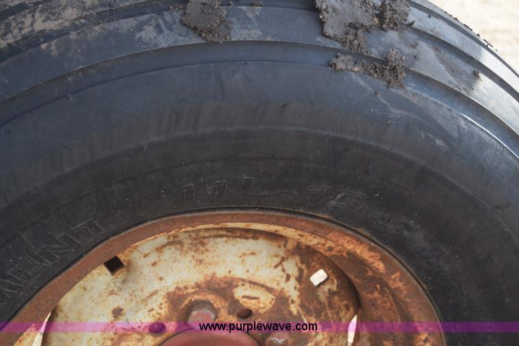 image for item J7136 Hesston BP20 tilt tub hay processor