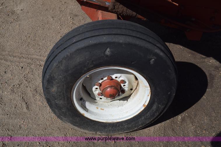 image for item J7136 Hesston BP20 tilt tub hay processor