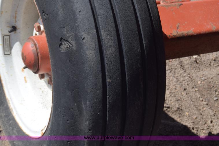 image for item J7136 Hesston BP20 tilt tub hay processor