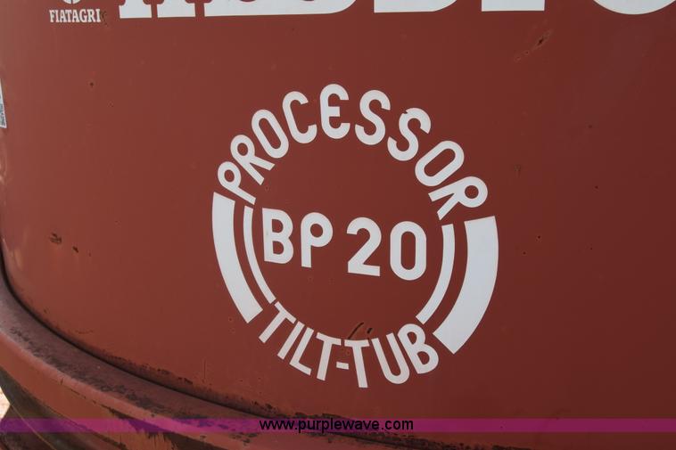 image for item J7136 Hesston BP20 tilt tub hay processor