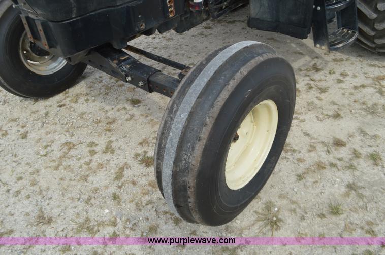 image for item J8708 2013 Case 110A tractor