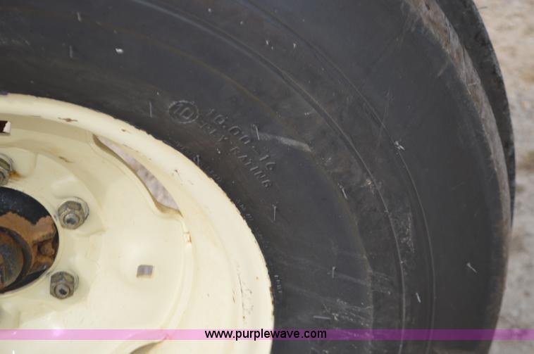 image for item J8708 2013 Case 110A tractor