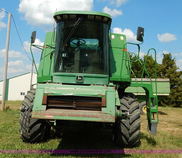 image for item K1704 1993 John Deere 9400 combine