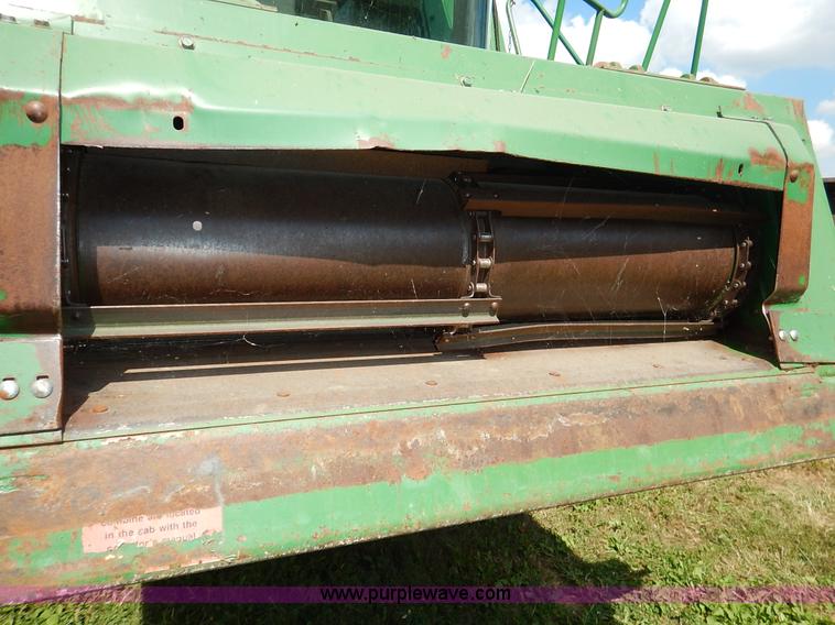 image for item K1704 1993 John Deere 9400 combine