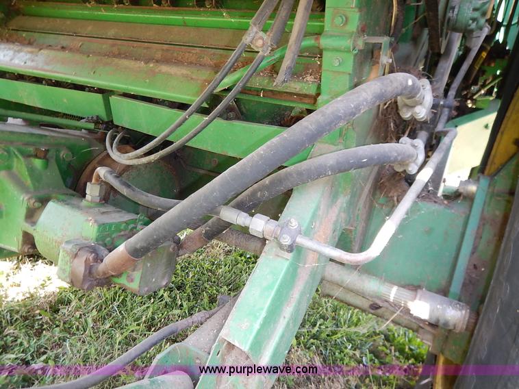 image for item K1704 1993 John Deere 9400 combine