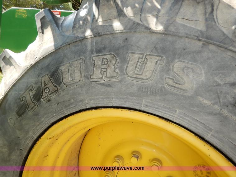 image for item K1704 1993 John Deere 9400 combine