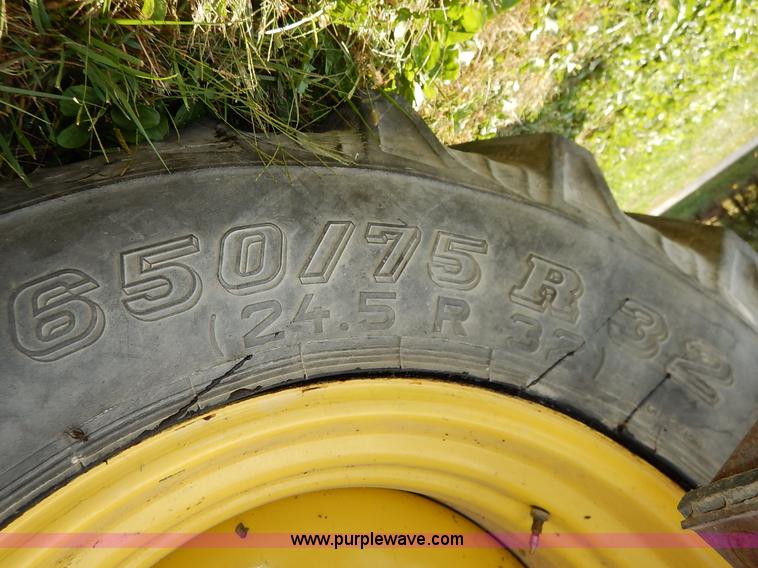 image for item K1704 1993 John Deere 9400 combine