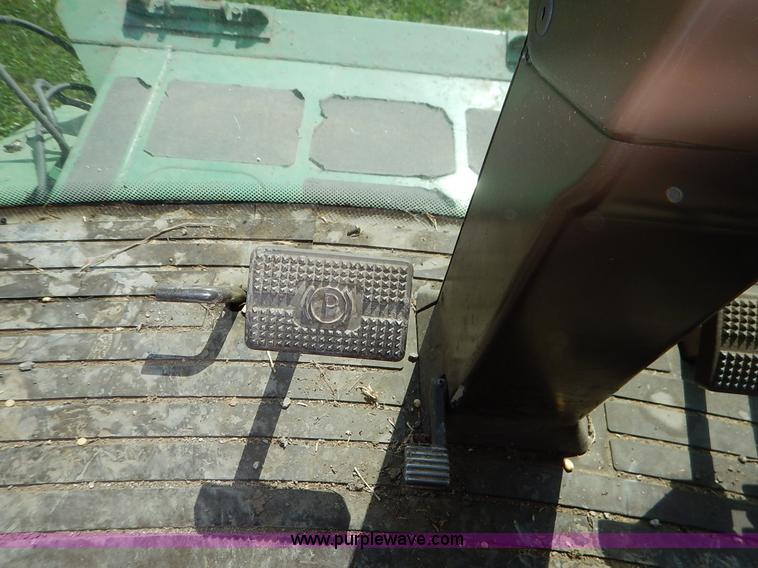 image for item K1704 1993 John Deere 9400 combine