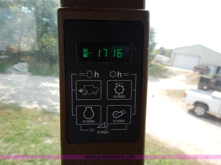 image for item K1704 1993 John Deere 9400 combine