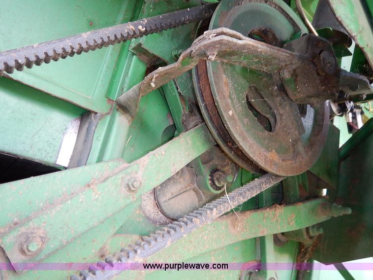 image for item K1704 1993 John Deere 9400 combine