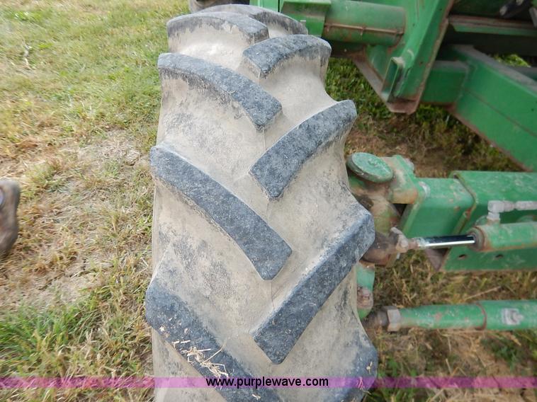 image for item K1704 1993 John Deere 9400 combine