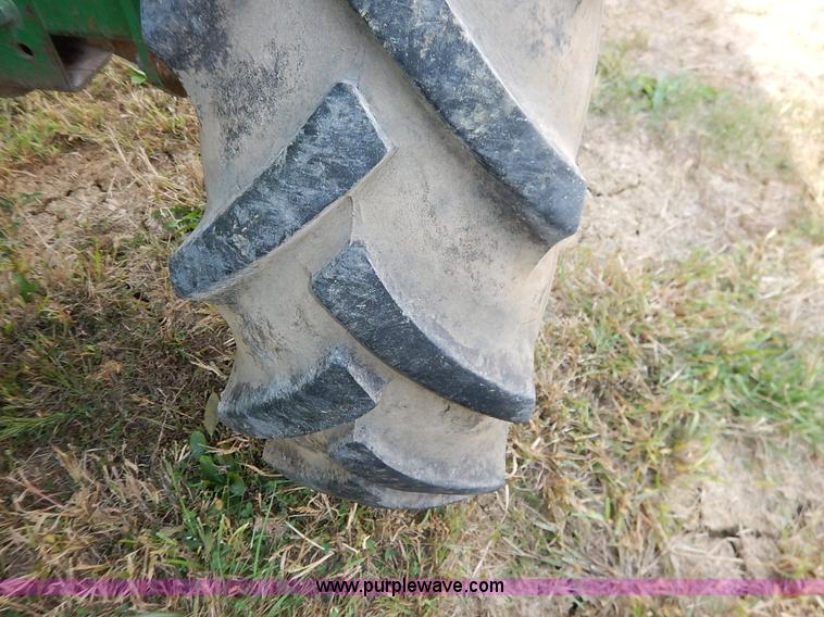 image for item K1704 1993 John Deere 9400 combine