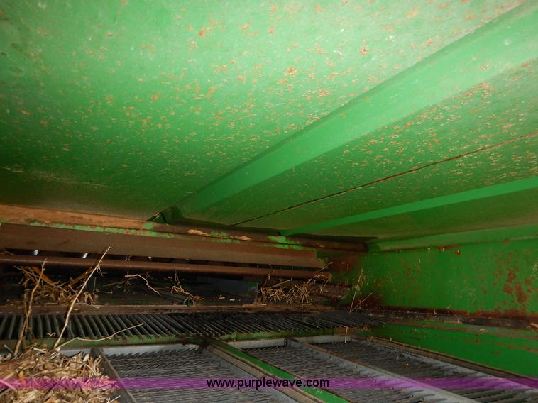 image for item K1704 1993 John Deere 9400 combine