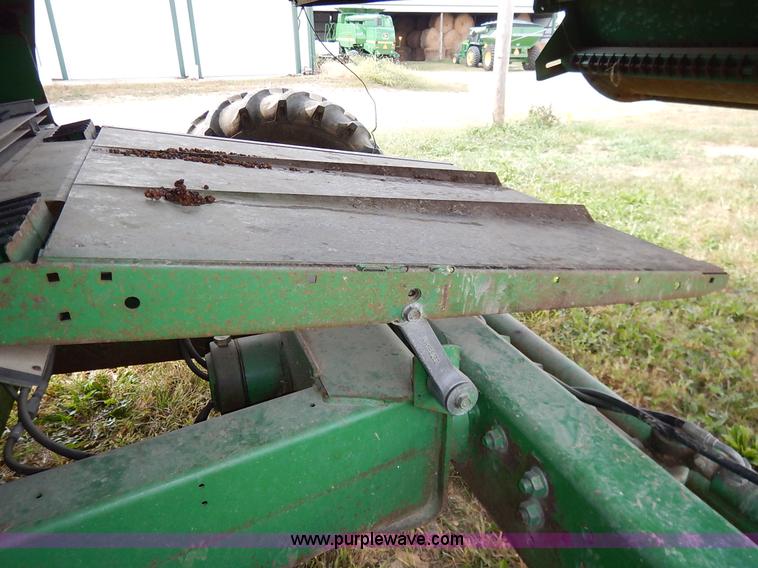 image for item K1704 1993 John Deere 9400 combine