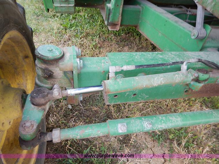 image for item K1704 1993 John Deere 9400 combine