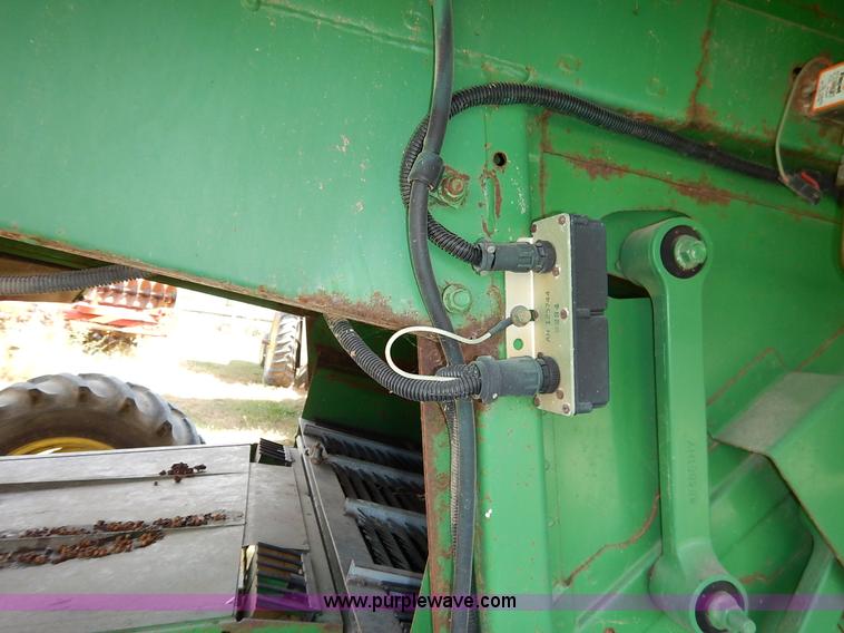 image for item K1704 1993 John Deere 9400 combine