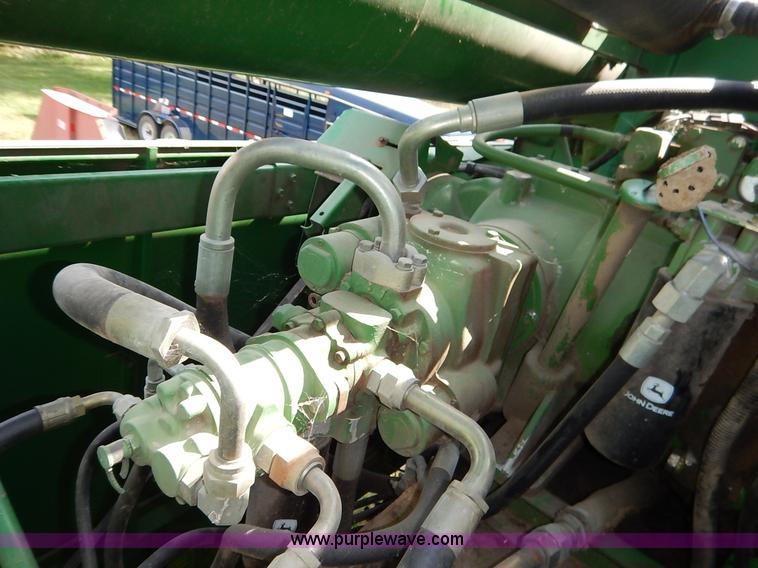 image for item K1704 1993 John Deere 9400 combine