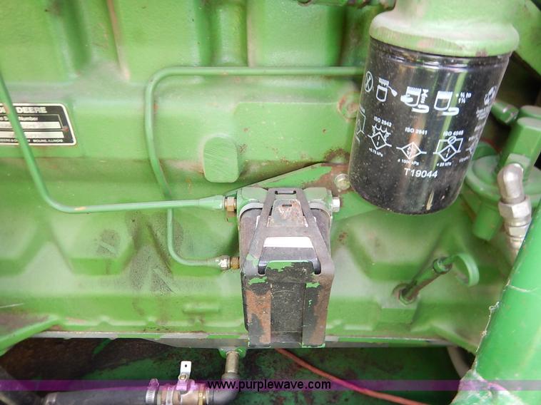 image for item K1704 1993 John Deere 9400 combine