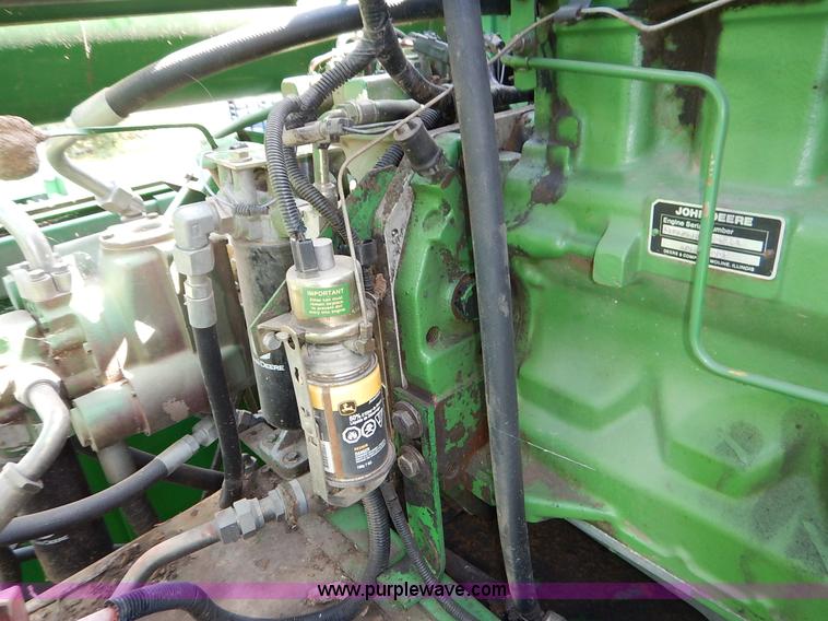 image for item K1704 1993 John Deere 9400 combine