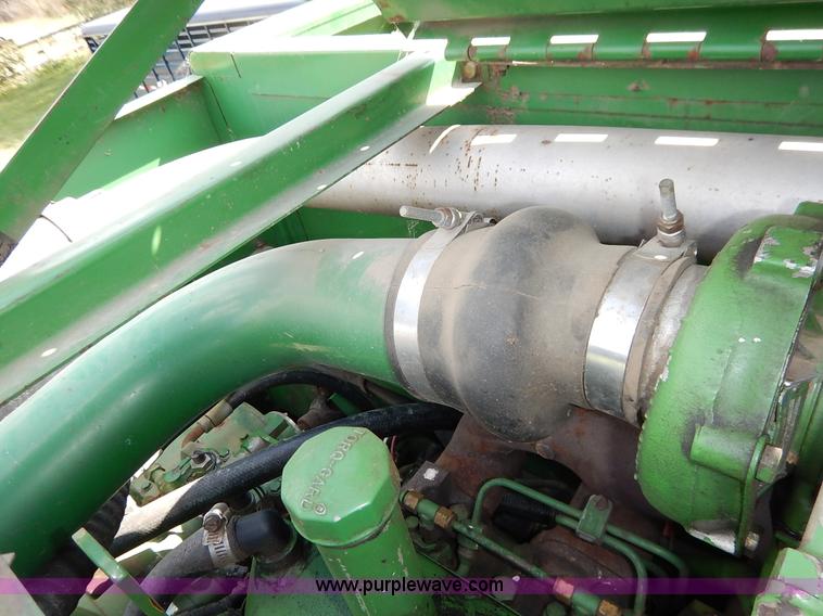 image for item K1704 1993 John Deere 9400 combine