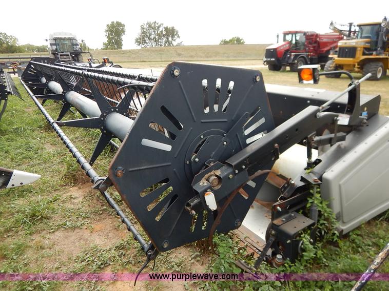 image for item K1719 2000 AGCO Gleaner 800-25F flex head