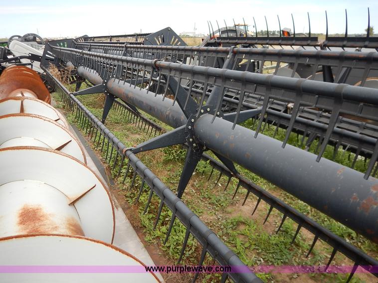 image for item K1719 2000 AGCO Gleaner 800-25F flex head